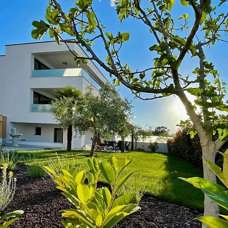 Casa Bella *